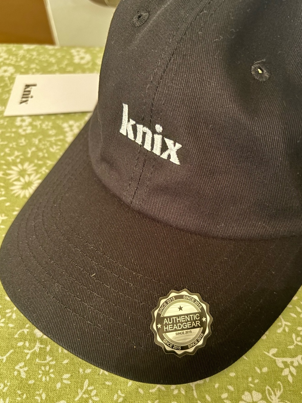 knix hat